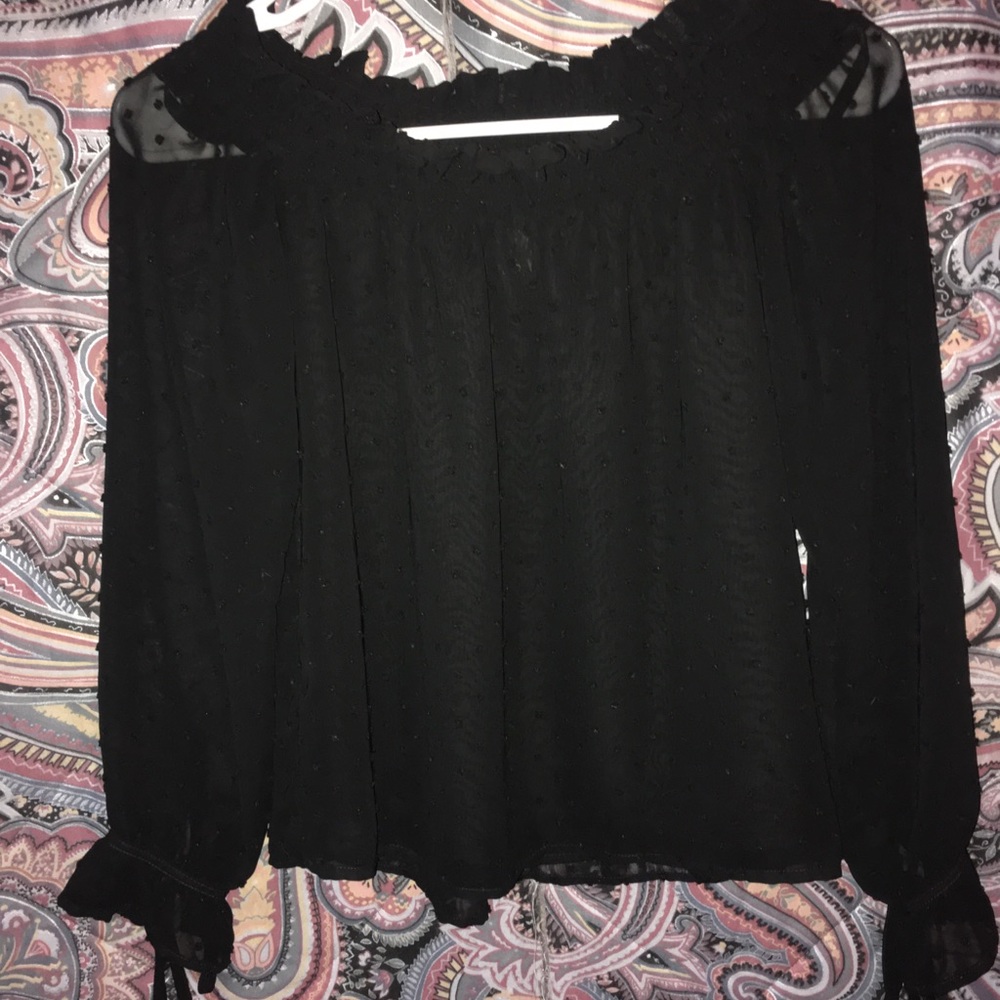 long sleeve black polka dot tie sleeve shirt!